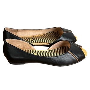 Esska Bond Black Leather Open Toe Flats, New in Box